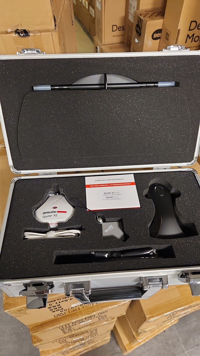 renk kalibrasyon cihazı data color.jpg